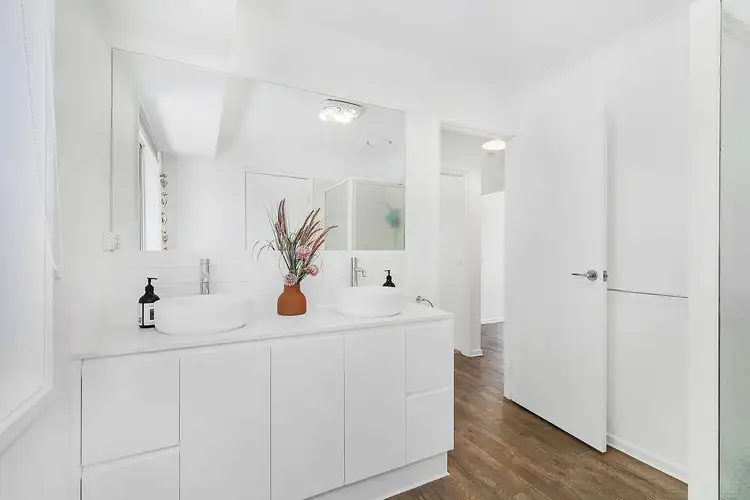 Fifth view of Homely house listing, 6 Colville Court, Herne Hill VIC 3218