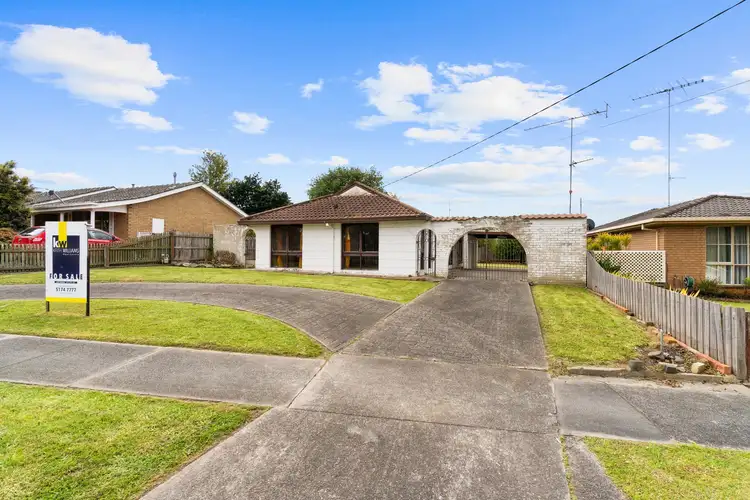 8 Walker Parade, Churchill VIC 3842