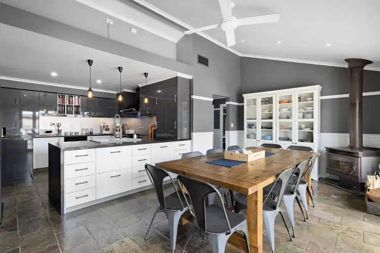 Third view of Homely house listing, 8 Solomon Court, Sunbury VIC 3429
