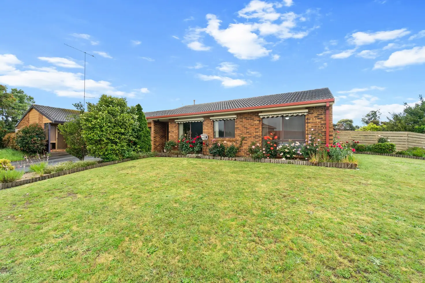 Main view of Homely unit listing, 2/43 Glenview Drive, Traralgon VIC 3844