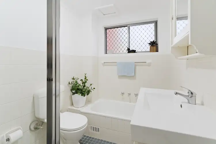 Fifth view of Homely apartment listing, 3/3 Robert Street, Artarmon NSW 2064