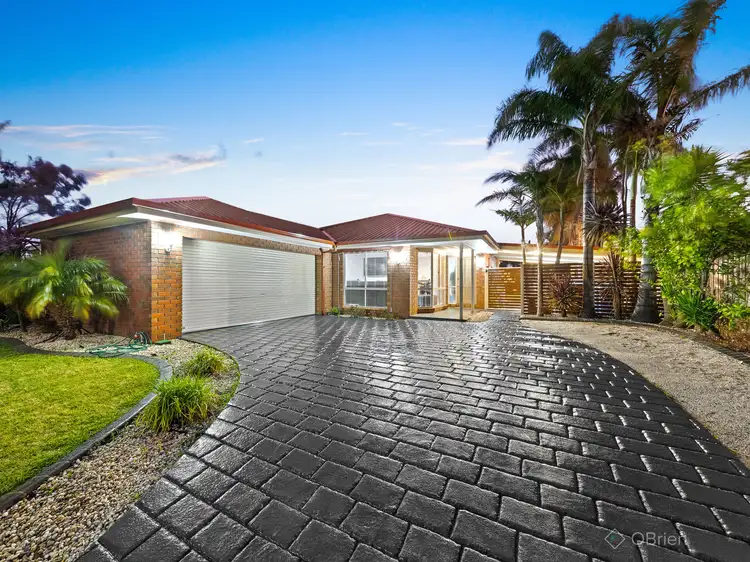 18 Godwin Crescent, Cranbourne North VIC 3977