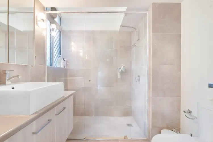Sixth view of Homely apartment listing, 2/20 Ocean Street, Mermaid Beach QLD 4218