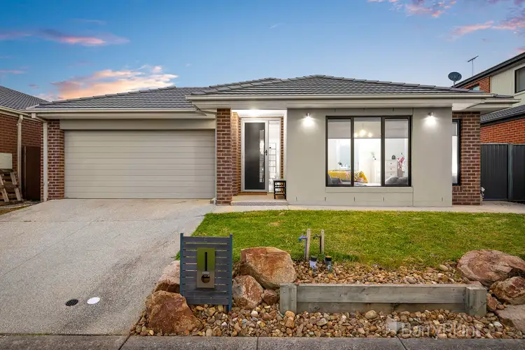 Main view of Homely house listing, 5 Hibernia Place, Cranbourne East VIC 3977