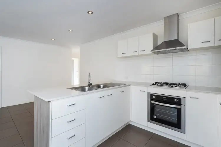 Fifth view of Homely house listing, 2/37 Maiden Way, Baldivis WA 6171