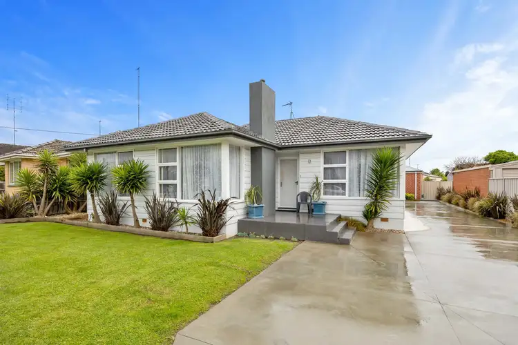 Main view of Homely house listing, 2 Leonard Street, Wendouree VIC 3355