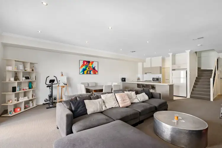 35/44 Barossa Drive
