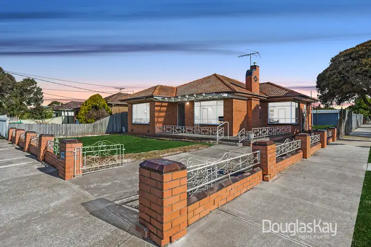 39 Arnold Street, Sunshine West VIC 3020