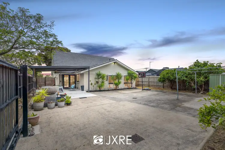 11 Wannan Court, Clayton South VIC 3169