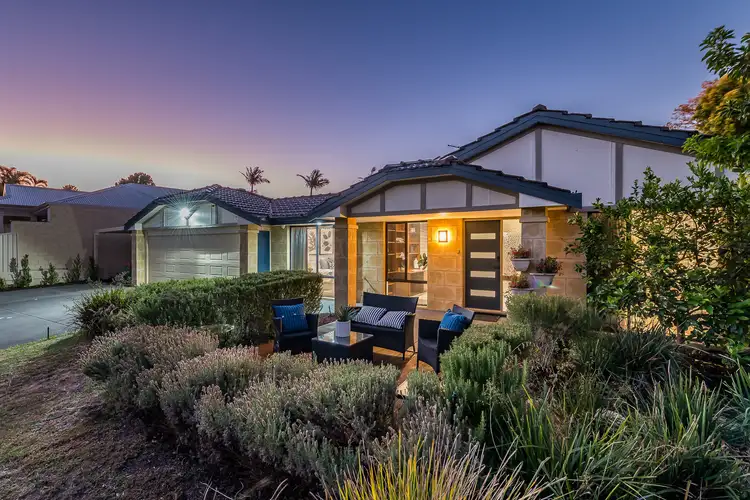 14 Castlegate Way, Woodvale WA 6026