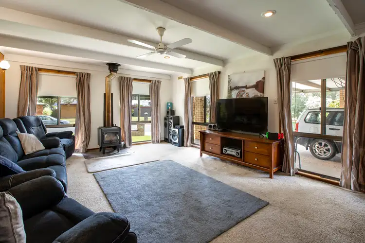 Second view of Homely house listing, 19 Garnet Circuit, Wodonga VIC 3690