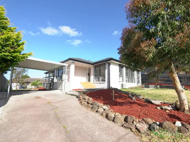 Second view of Homely house listing, 7 Olinda Place, Frankston VIC 3199