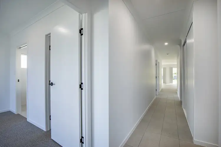 Fifth view of Homely house listing, 10 Mosswood Court, Cannon Valley QLD 4800