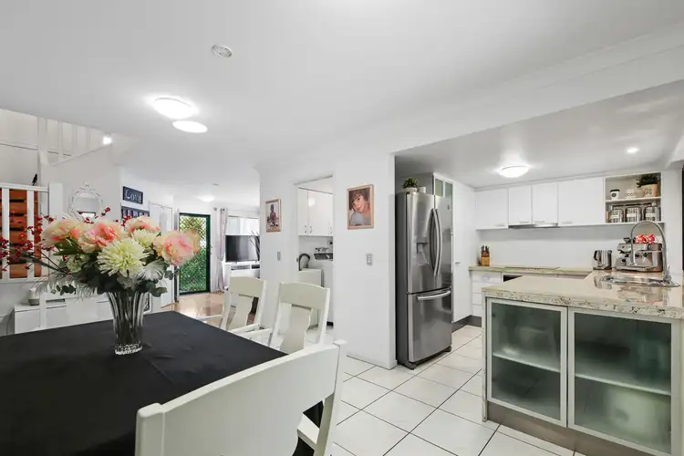 Fourth view of Homely villa listing, 11/156 Greenacre Drive, Arundel QLD 4214