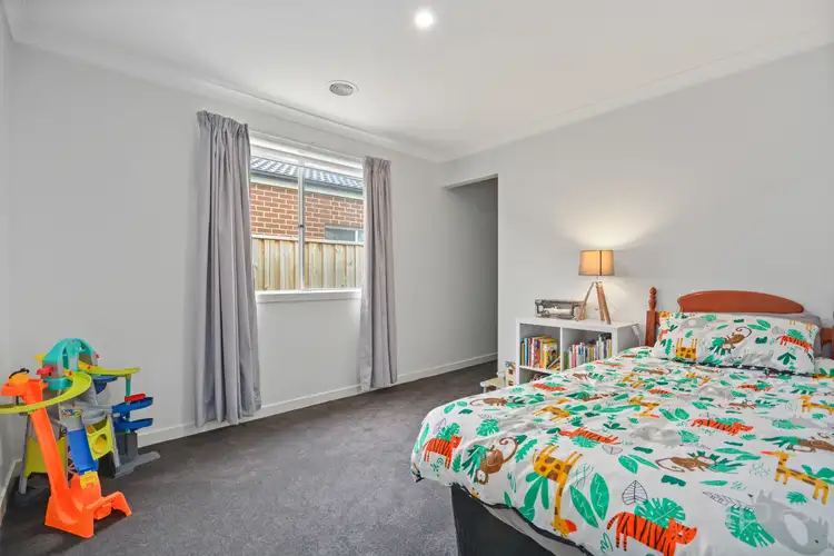 Seventh view of Homely house listing, 10 Rabbit Crescent, Werribee VIC 3030