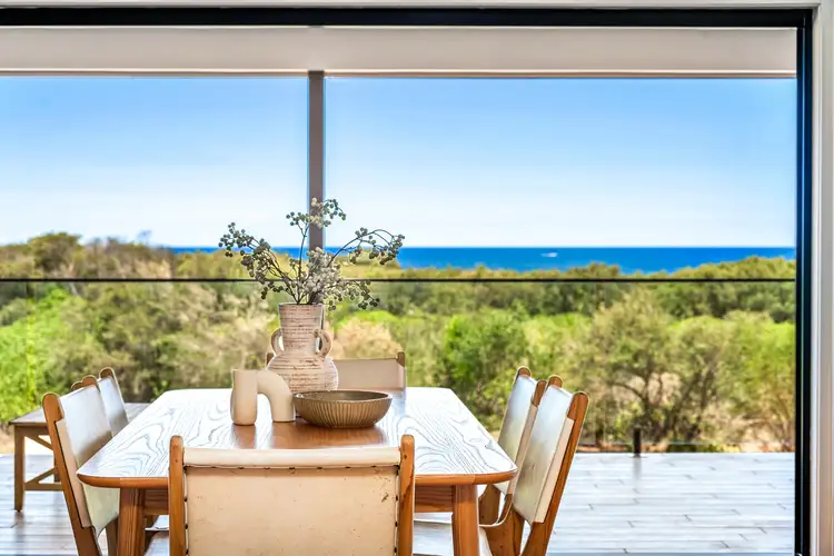 25 Driftwood Close, Caves Beach NSW 2281
