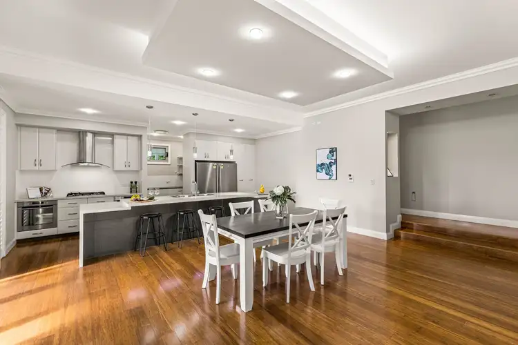 Sixth view of Homely house listing, 4 Elyse Court, Blue Mountain Heights QLD 4350