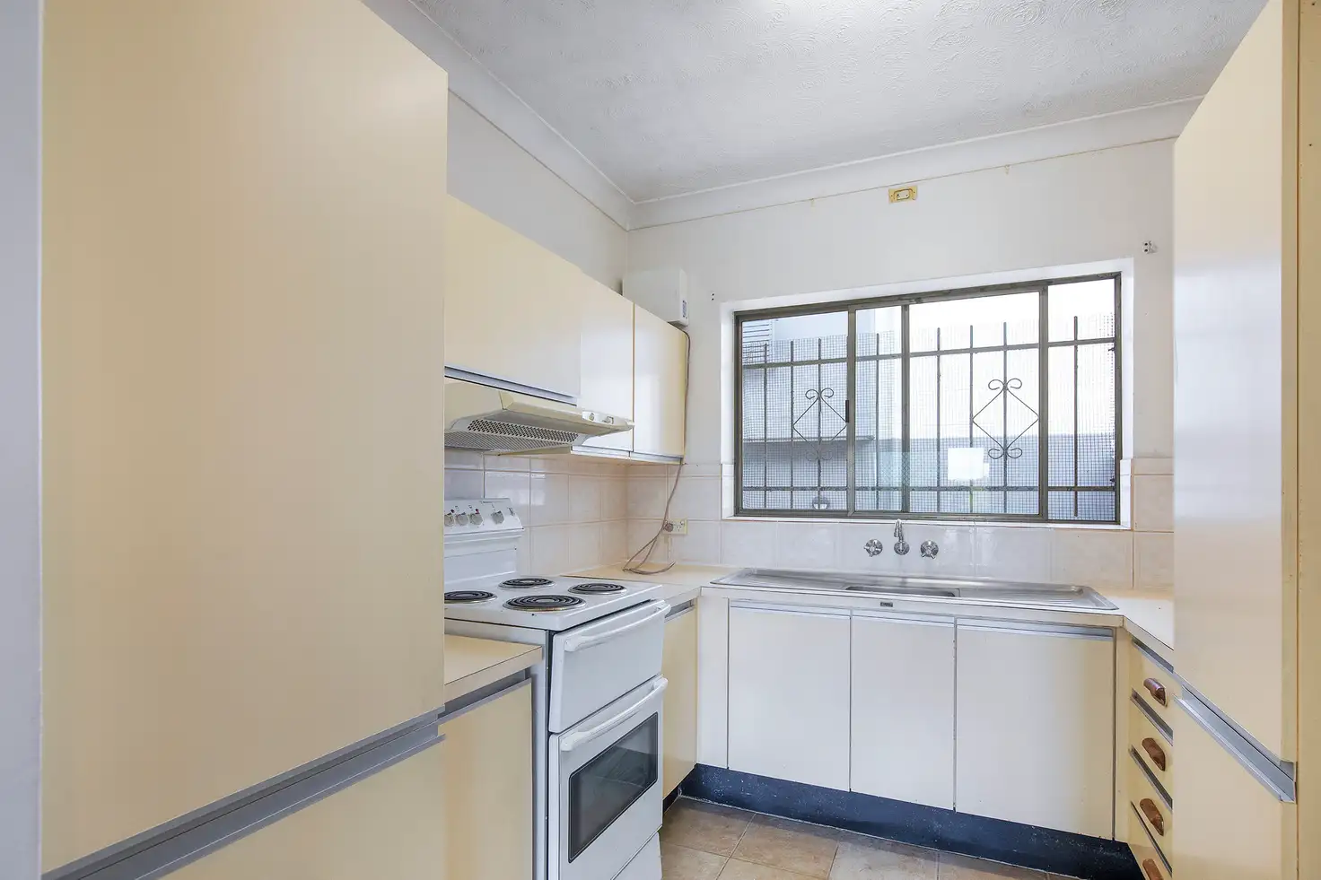 Main view of Homely unit listing, 2/7 Wolseley Street, Clayfield QLD 4011