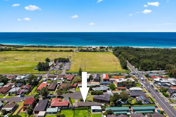 Main view of Homely apartment listing, 2/70 Donald Street, Fairy Meadow NSW 2519