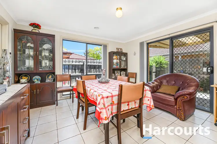 Fifth view of Homely house listing, 2/8 Amity Way, Cranbourne West VIC 3977