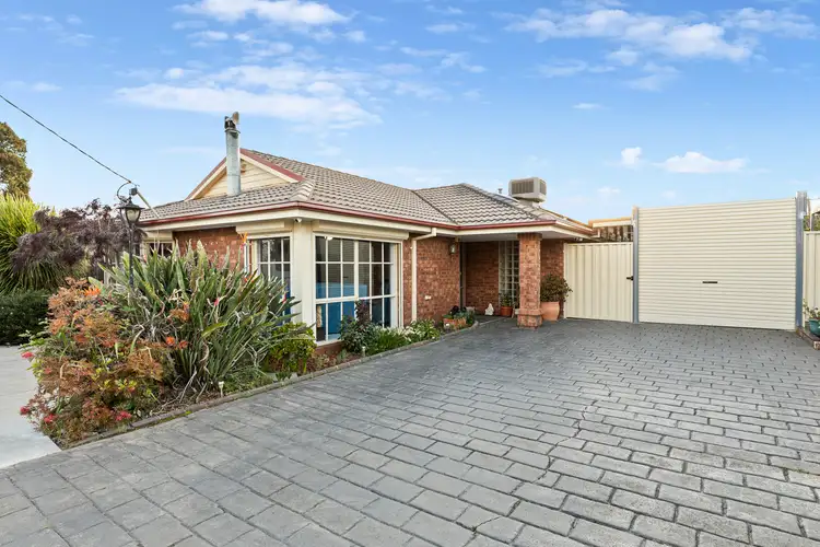 4 Hayle Court, Craigieburn VIC 3064