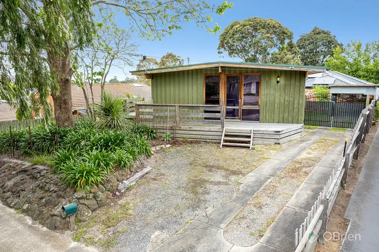16 Gulwa Avenue, Frankston VIC 3199