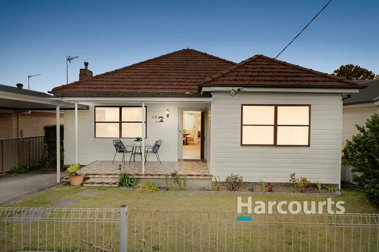 8 Burwood Street, Kahibah NSW 2290