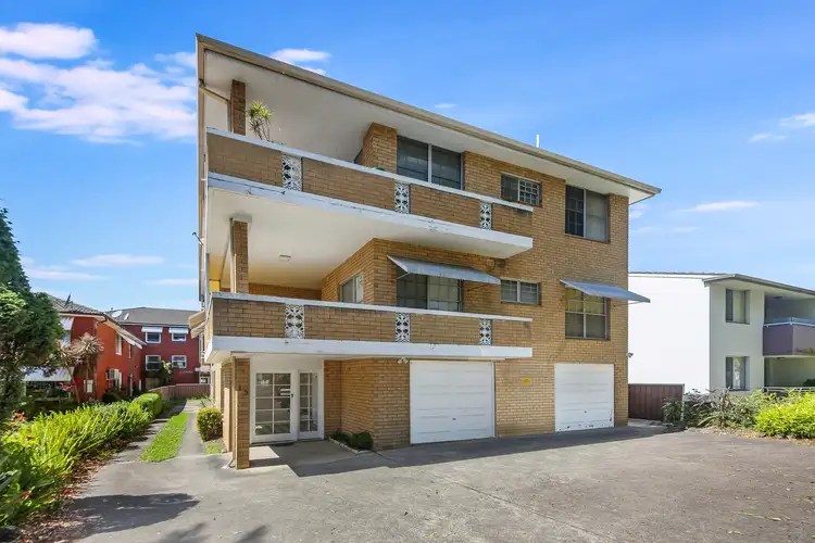 2/15 Gladstone Street, Bexley NSW 2207