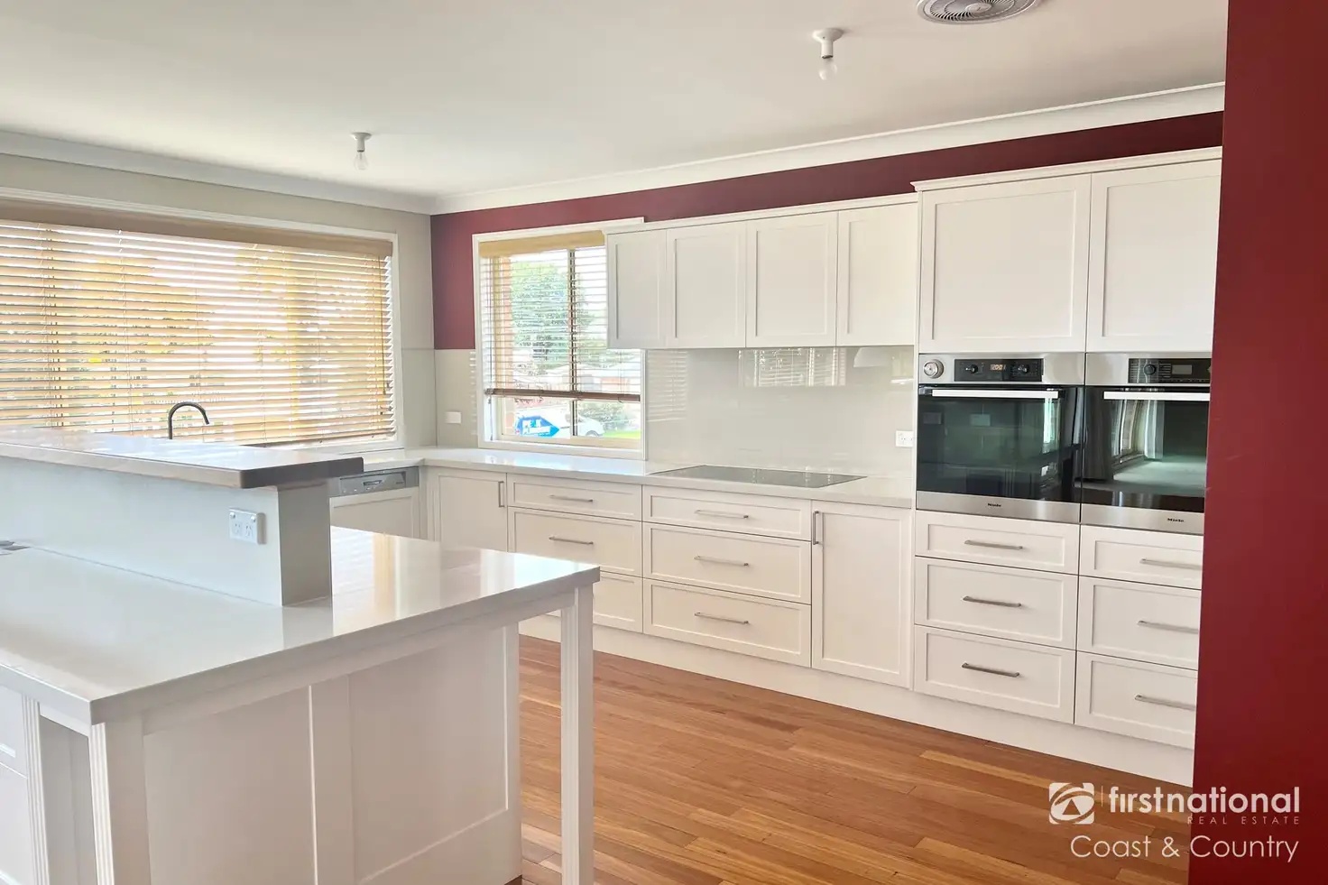 Main view of Homely house listing, 33 South Kiama Drive, Kiama Heights NSW 2533