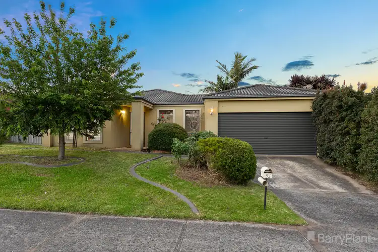 52 Robinswood Parade, Narre Warren South VIC 3805