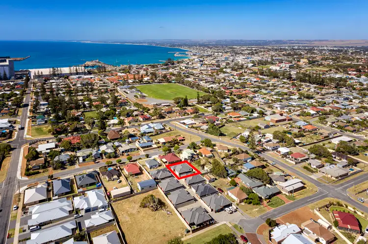 Main view of Homely house listing, 4/27 Stroud Street, Beachlands WA 6530