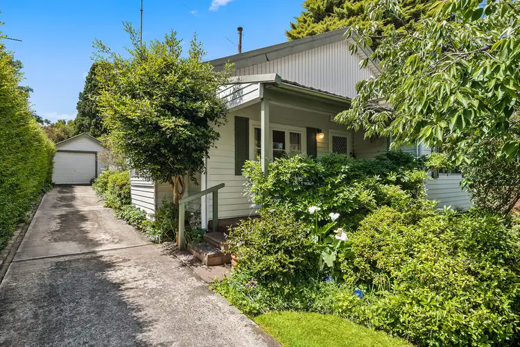 24 Viewland Street, Bundanoon NSW 2578