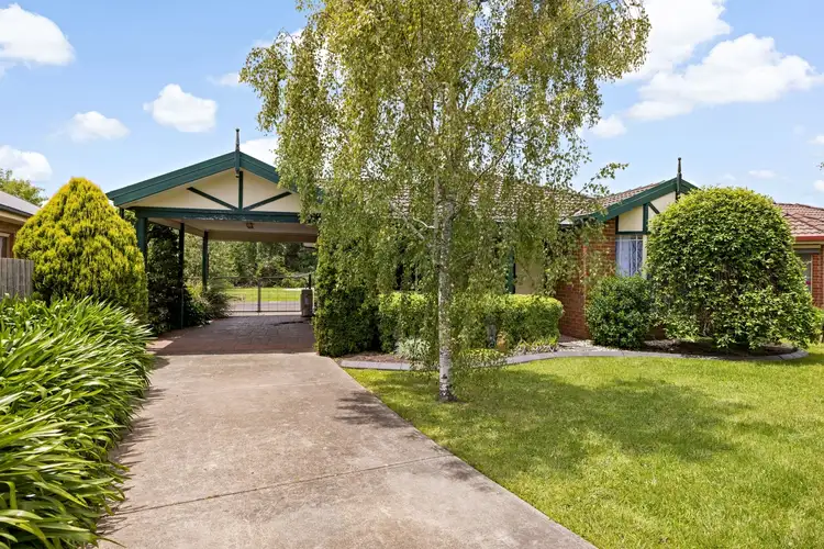 10 Carbine Court, New Gisborne VIC 3438