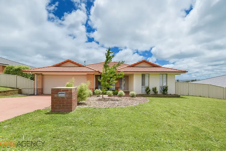 9 Meek Street, Blayney NSW 2799