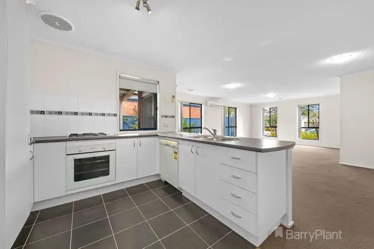 Second view of Homely house listing, 7 Kingsdale Crescent, Pakenham VIC 3810