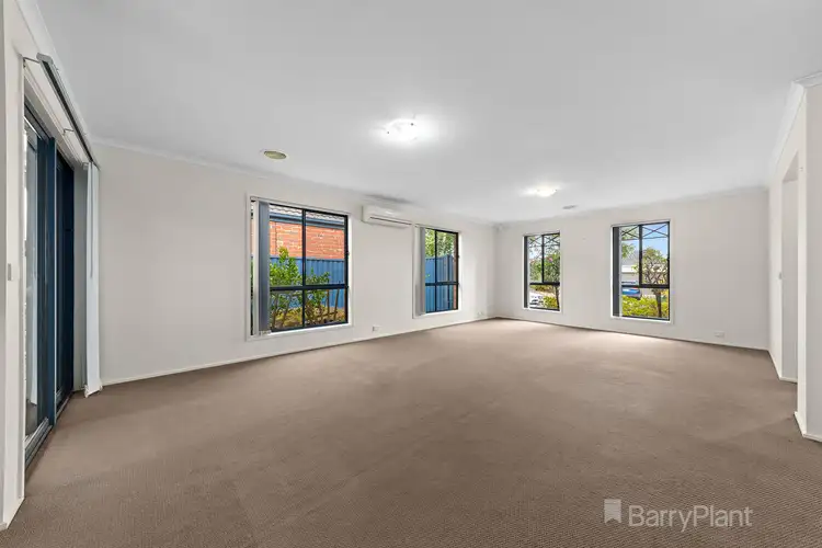 Fifth view of Homely house listing, 7 Kingsdale Crescent, Pakenham VIC 3810