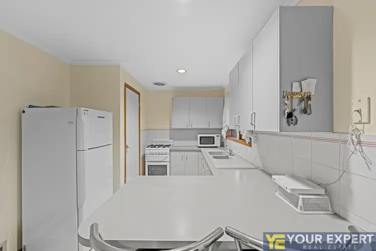 Fifth view of Homely unit listing, 1/15 Patricia Court, Hampton Park VIC 3976