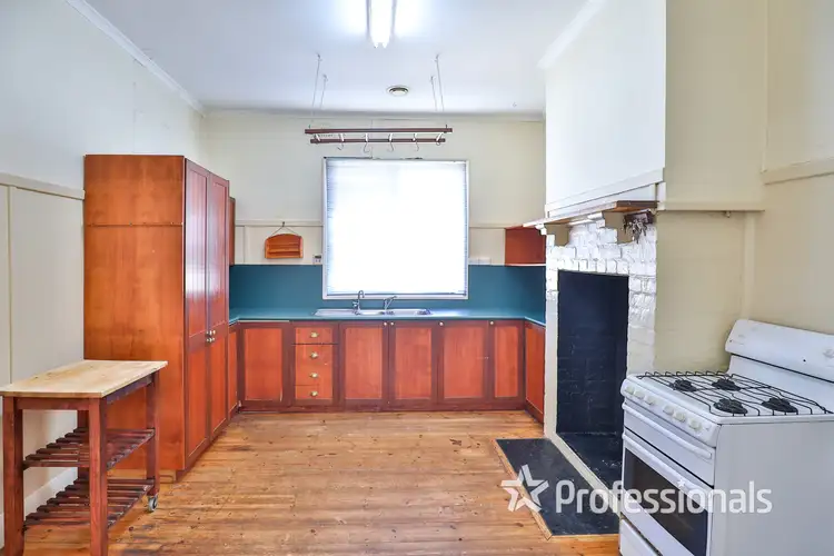 Fifth view of Homely house listing, 9 Kiewa Avenue, Red Cliffs VIC 3496