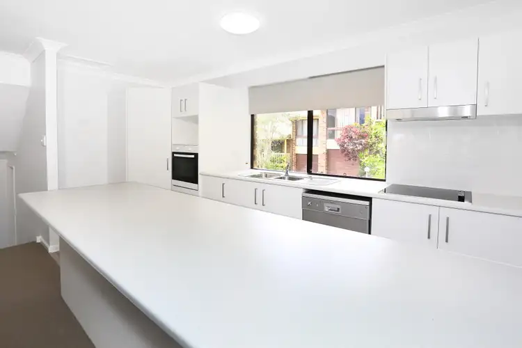 Sixth view of Homely unit listing, 7/8-12 Sherwood Close, Mudgeeraba QLD 4213