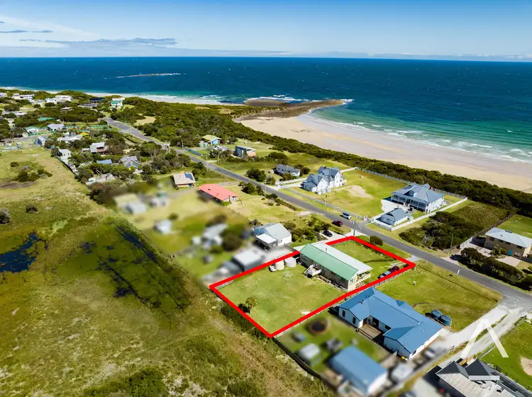 123 Bellbuoy Beach Road, Low Head TAS 7253