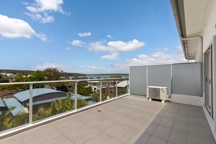 320/4 Howard Street, Warners Bay NSW 2282