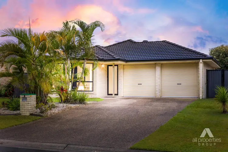 8 Pidgeon Boulevard, Crestmead QLD 4132