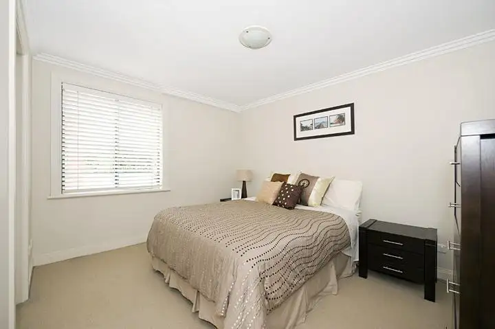 Third view of Homely apartment listing, 42/7-17 Sinclair Street, Wollstonecraft NSW 2065