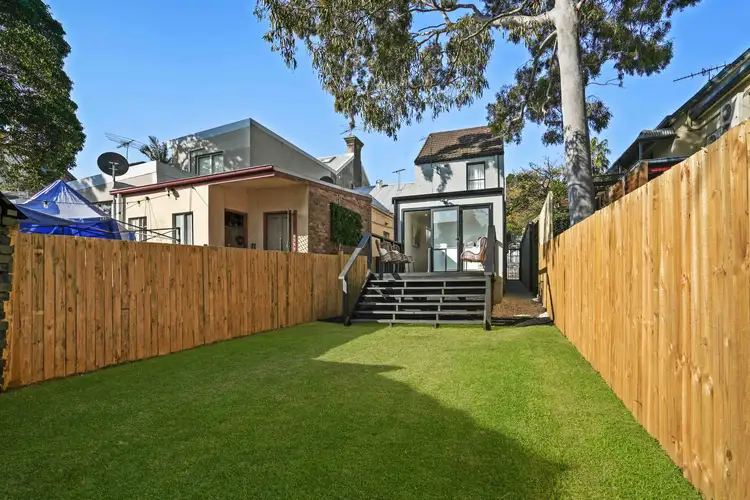 19 College Street, Newtown NSW 2042