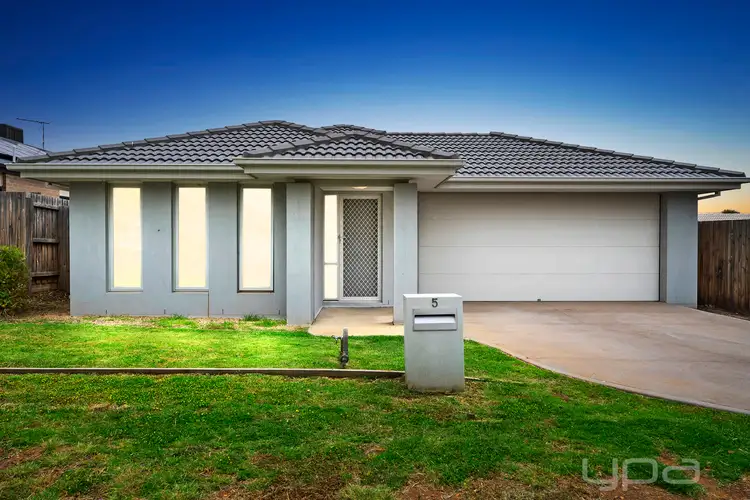 Main view of Homely house listing, 5 Clarice Crescent, Brookfield VIC 3338