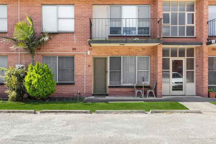 18/2 Harrow Road, Somerton Park SA 5044