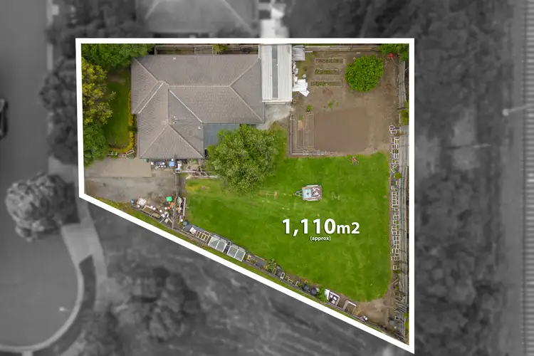 Fifth view of Homely house listing, 3 Ambleside Crescent, Berwick VIC 3806