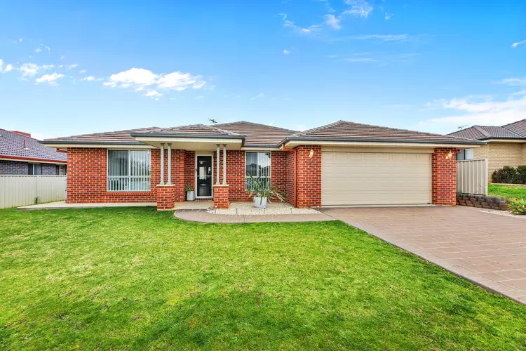 Second view of Homely house listing, 8 Cassia Place, Tamworth NSW 2340