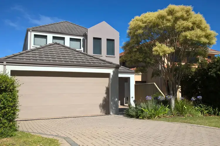 13 Bruce Street