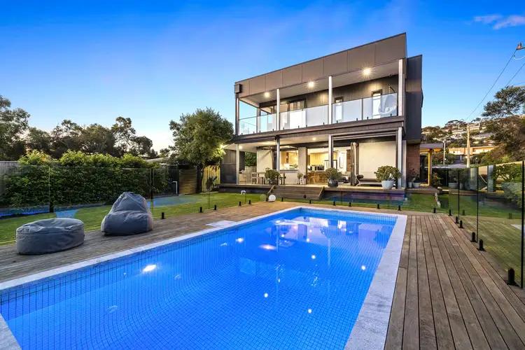 2 Sharpley Avenue, Safety Beach VIC 3936